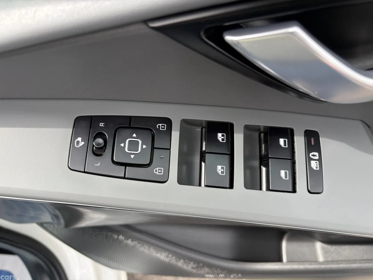 Kia Niro SUV, Electric, 2023, White