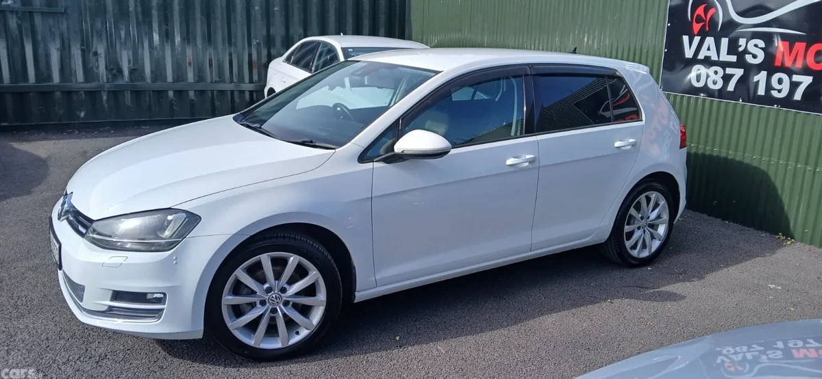 Volkswagen Golf Hatchback, Petrol, 2015, White