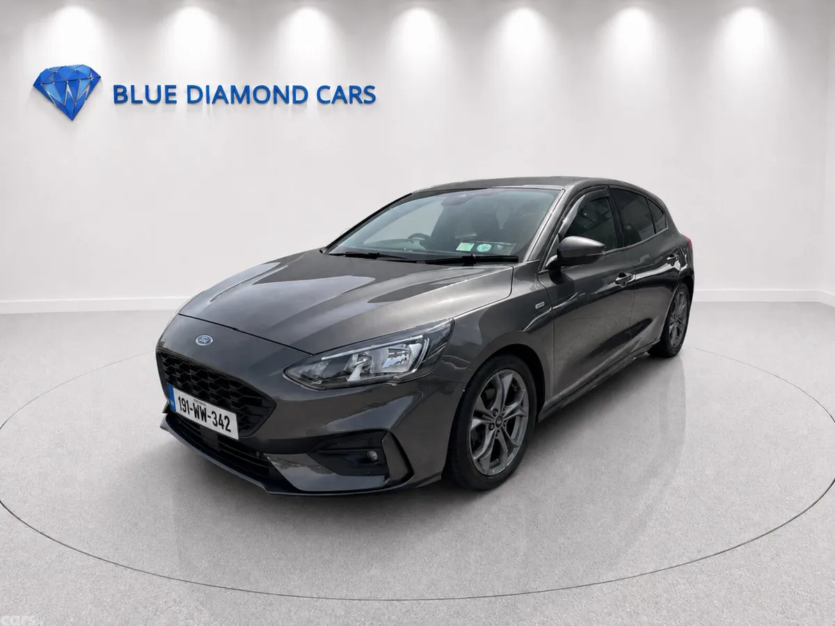 Ford Focus Hatchback, Diesel, 2019, Grey