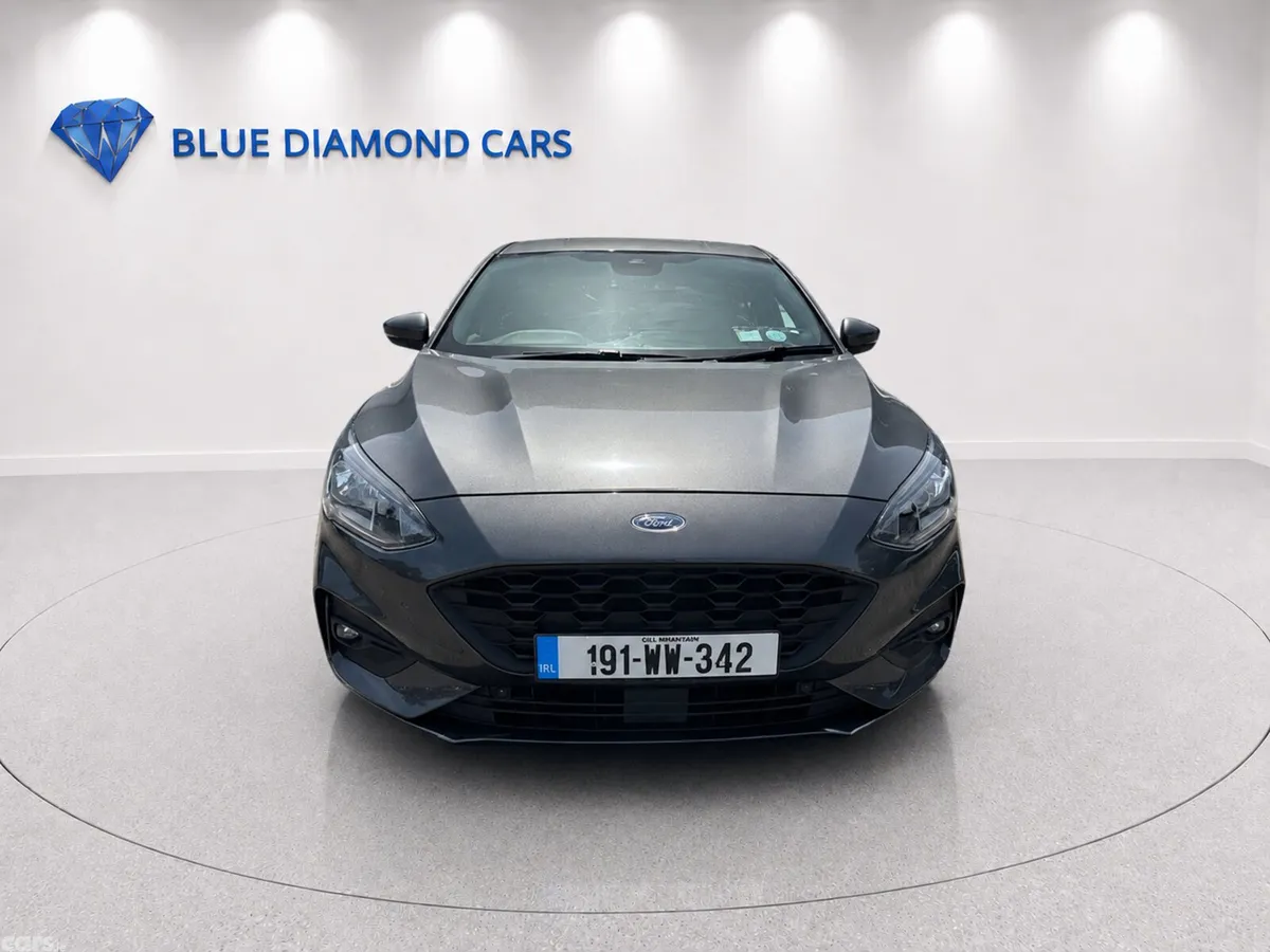 Ford Focus Hatchback, Diesel, 2019, Grey