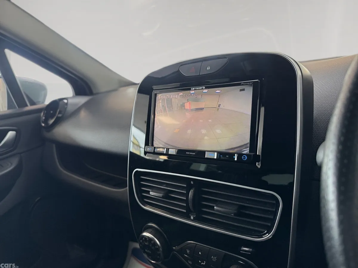 Renault Clio Hatchback, Petrol, 2019, Blue