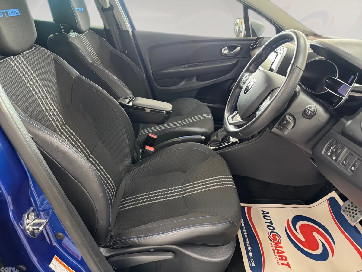 Renault Clio Hatchback, Petrol, 2019, Blue