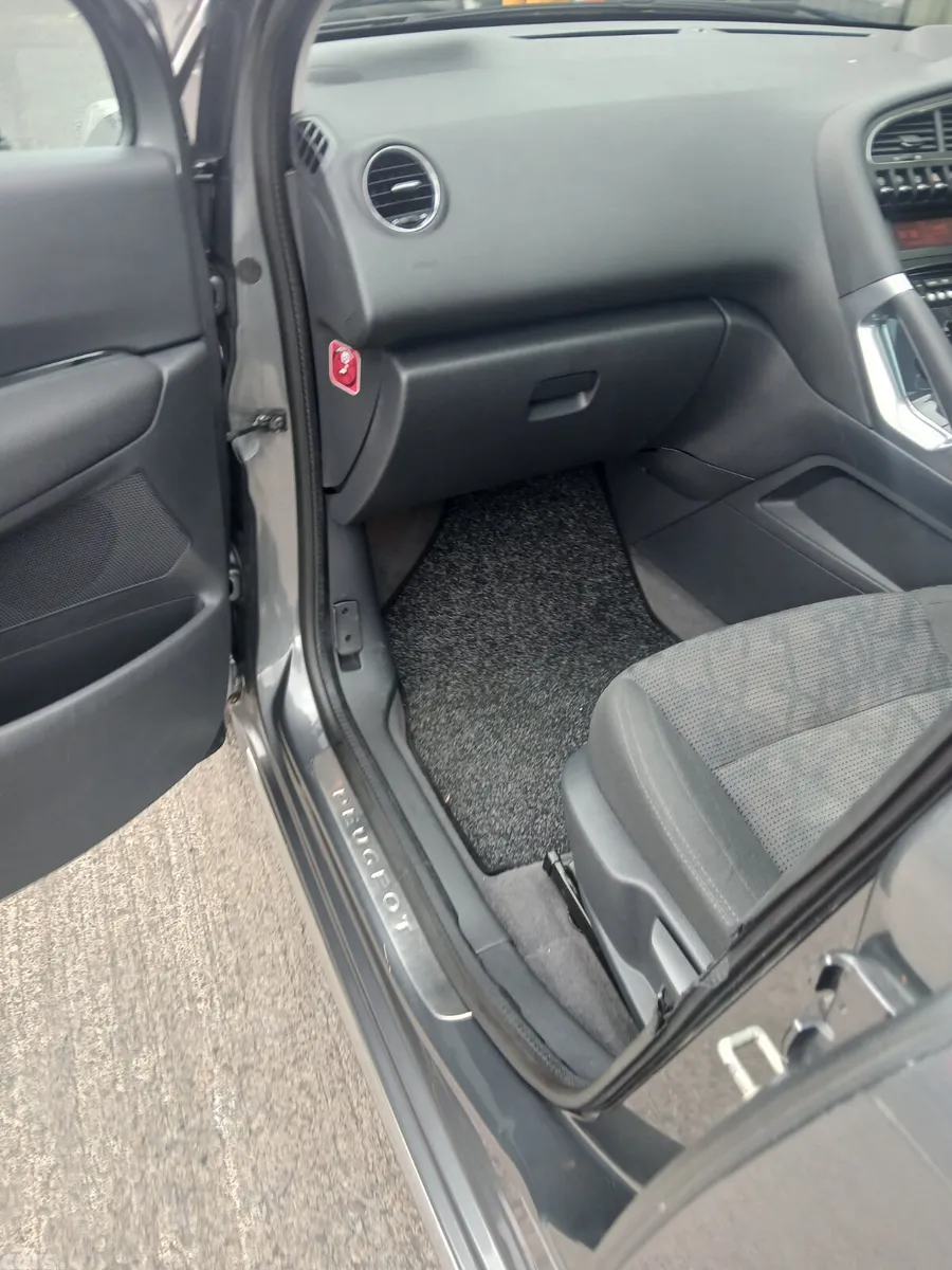 Peugeot 3008 MPV, Diesel, 2013, Grey