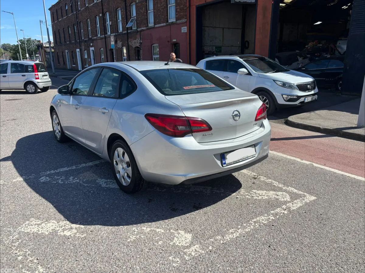 Opel Astra Saloon, Diesel, 2013, Silver