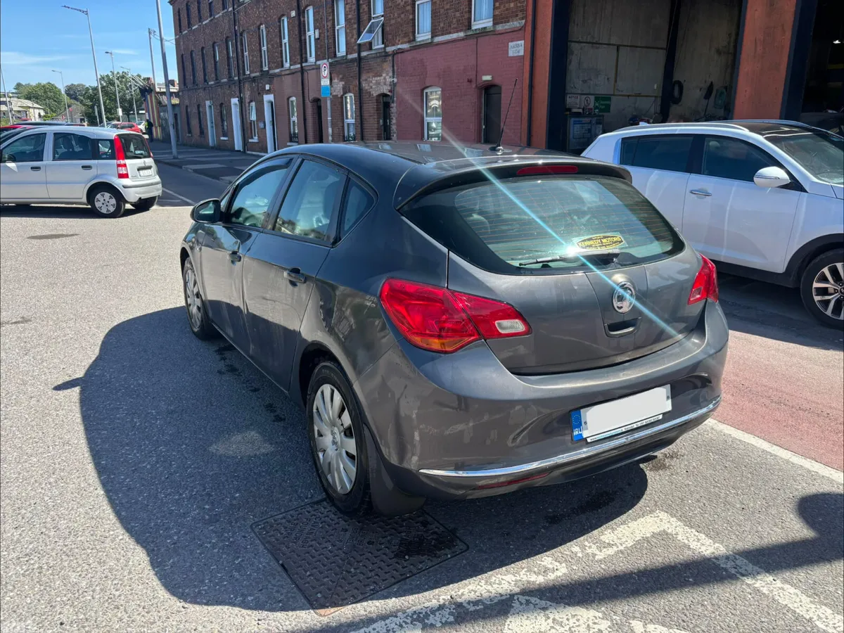 Vauxhall Astra Hatchback, Diesel, 2013, Grey