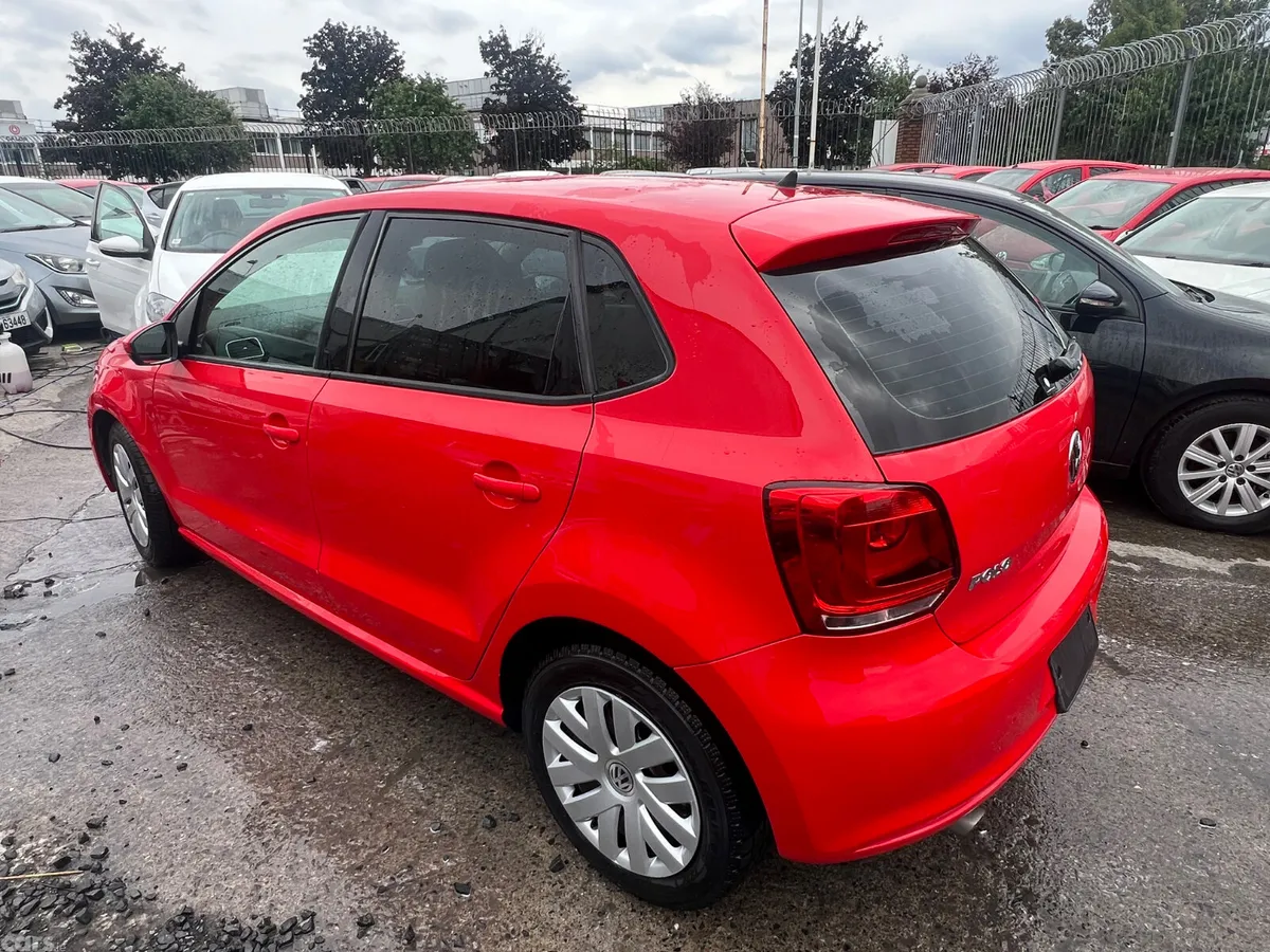 Volkswagen Polo Hatchback, Petrol, 2013, Red