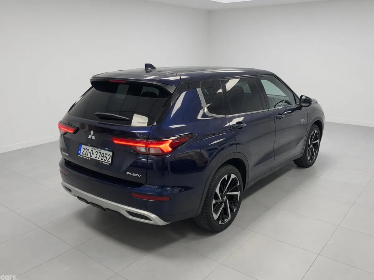 Mitsubishi Outlander SUV, Petrol Plug-in Hybrid, 2022, Blue