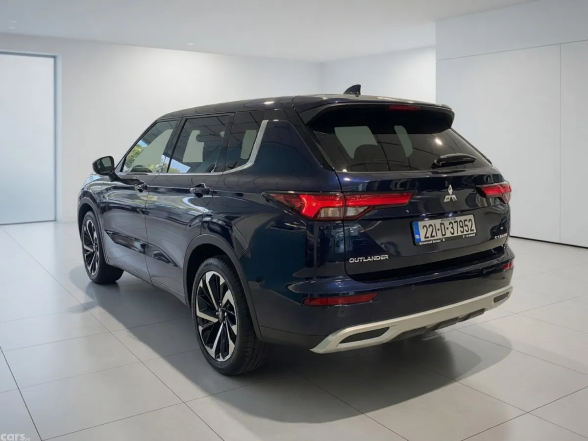 Mitsubishi Outlander SUV, Petrol Plug-in Hybrid, 2022, Blue