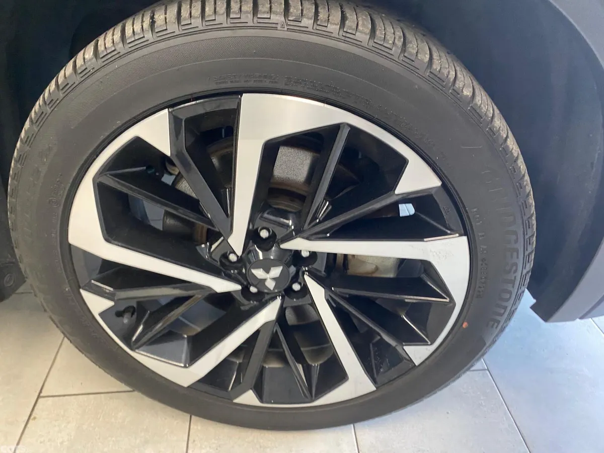 Mitsubishi Outlander SUV, Petrol Plug-in Hybrid, 2022, Blue