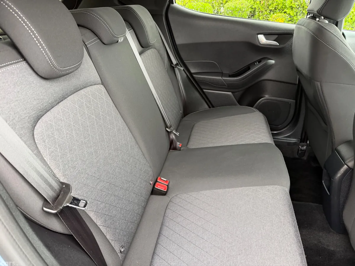 Ford Fiesta Hatchback, Petrol, 2020, Blue