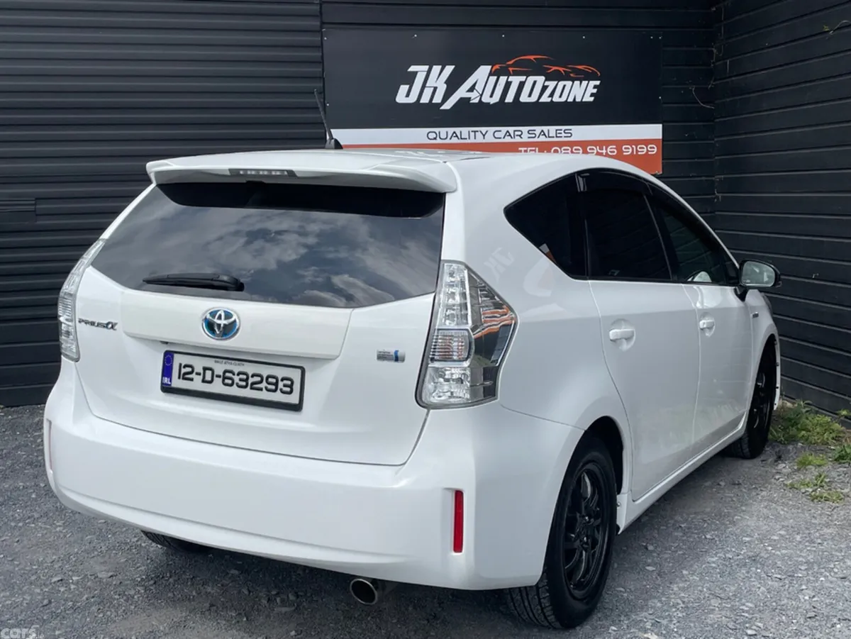 Toyota Prius MPV, Petrol Hybrid, 2012, White