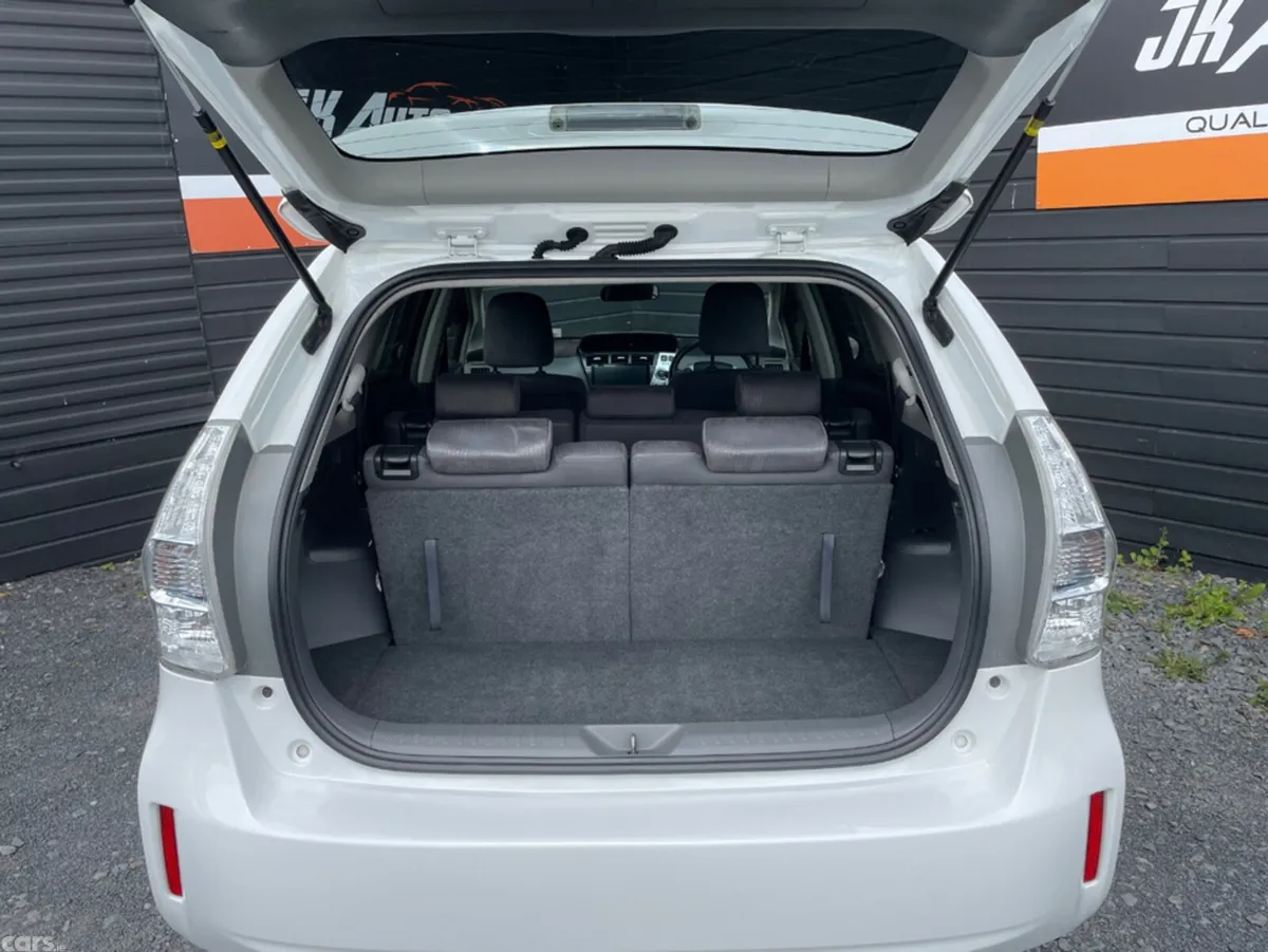 Toyota Prius MPV, Petrol Hybrid, 2012, White