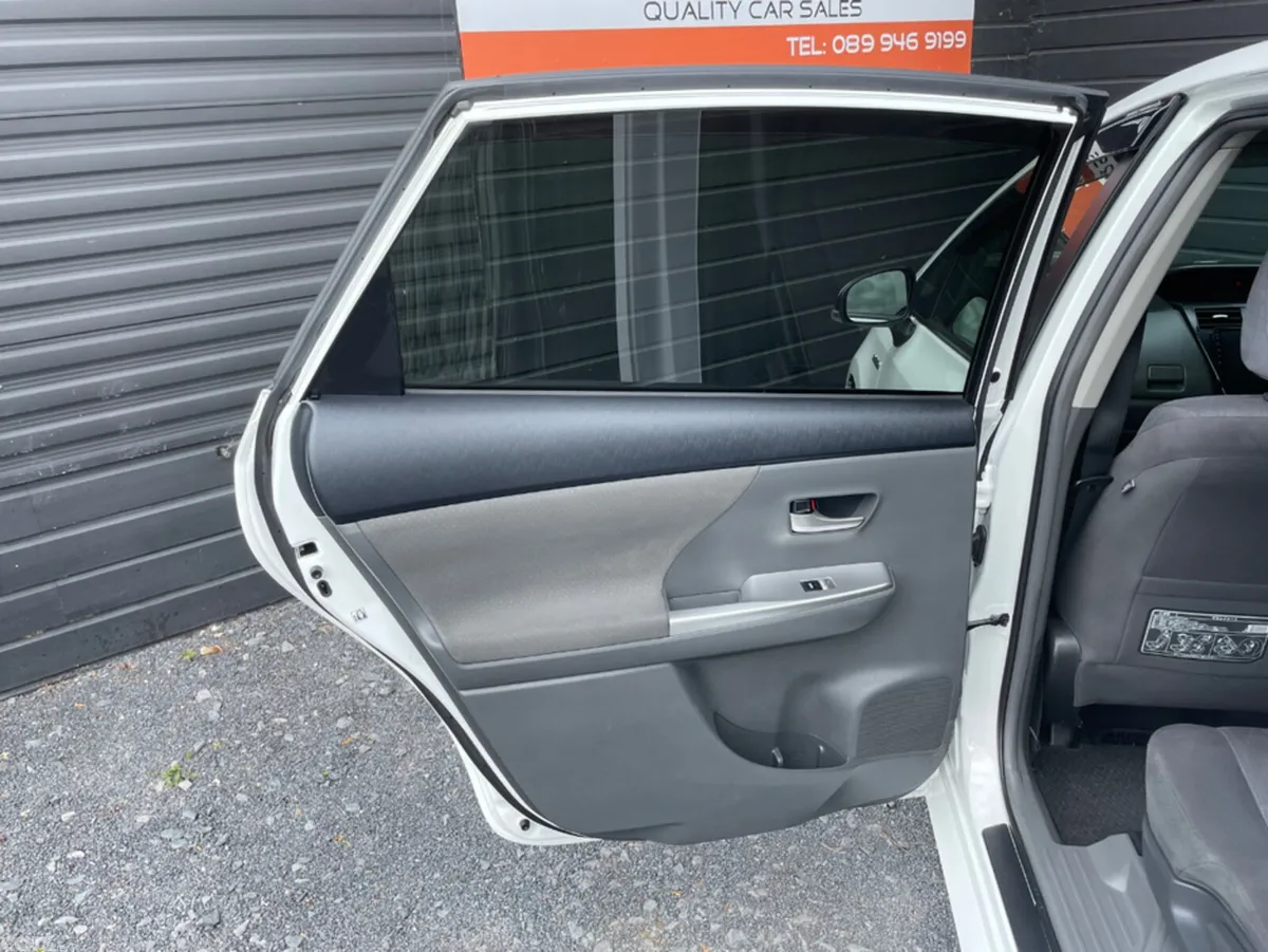 Toyota Prius MPV, Petrol Hybrid, 2012, White