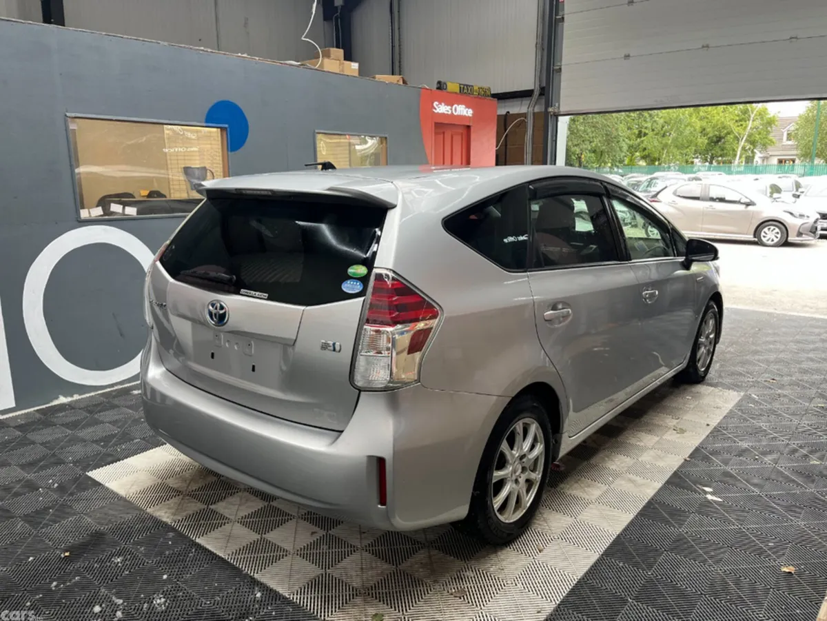 Toyota Prius MPV, Petrol Hybrid, 2019, Silver