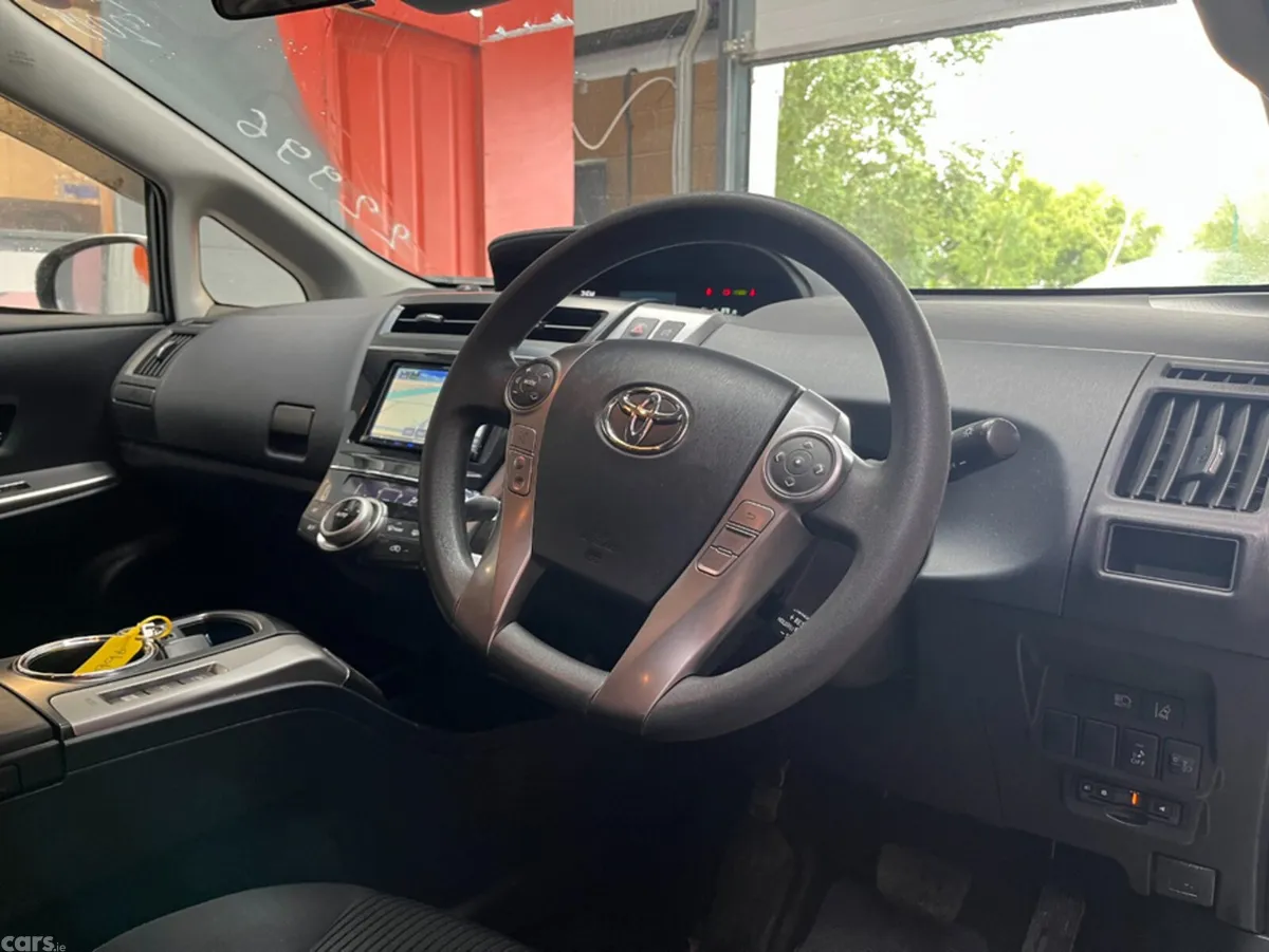 Toyota Prius MPV, Petrol Hybrid, 2019, Silver