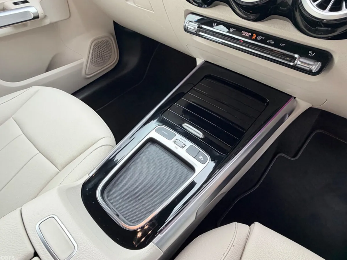 Mercedes-Benz GLB SUV, Diesel, 2024, Blue