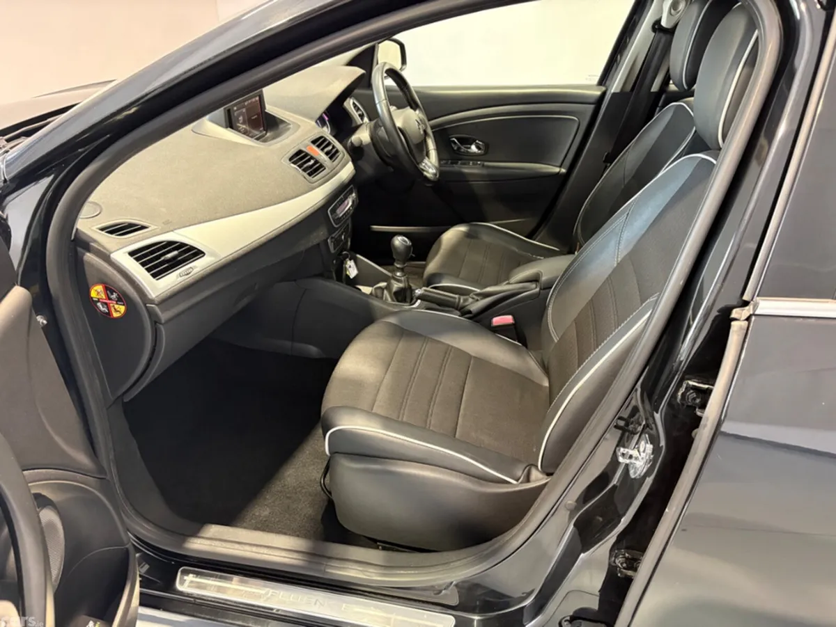 Renault Fluence Saloon, Diesel, 2015, Black