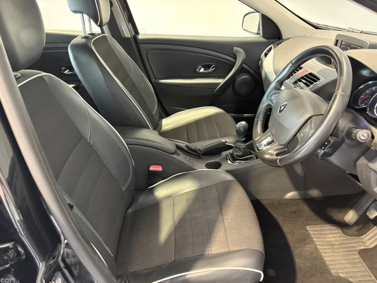 Renault Fluence Saloon, Diesel, 2015, Black