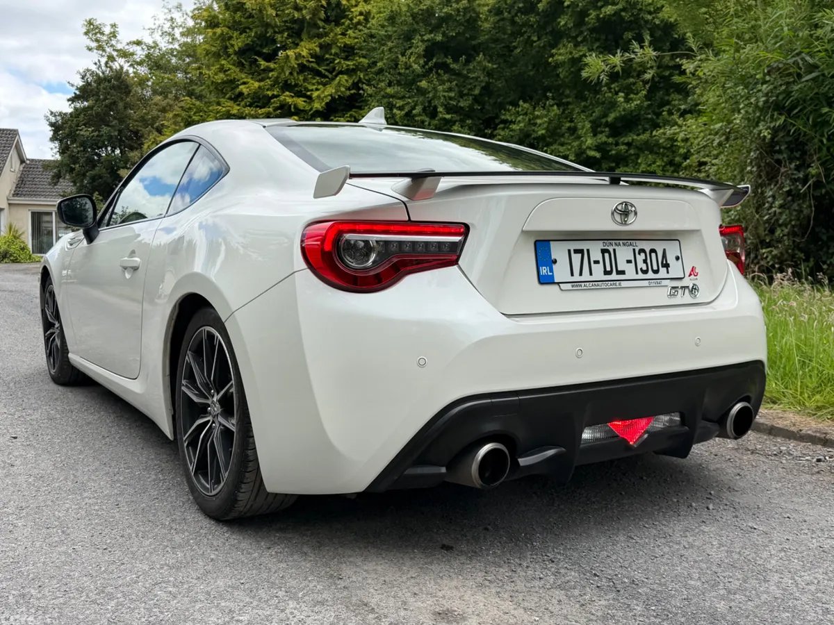 Toyota GT86 Coupe, Petrol, 2017, White