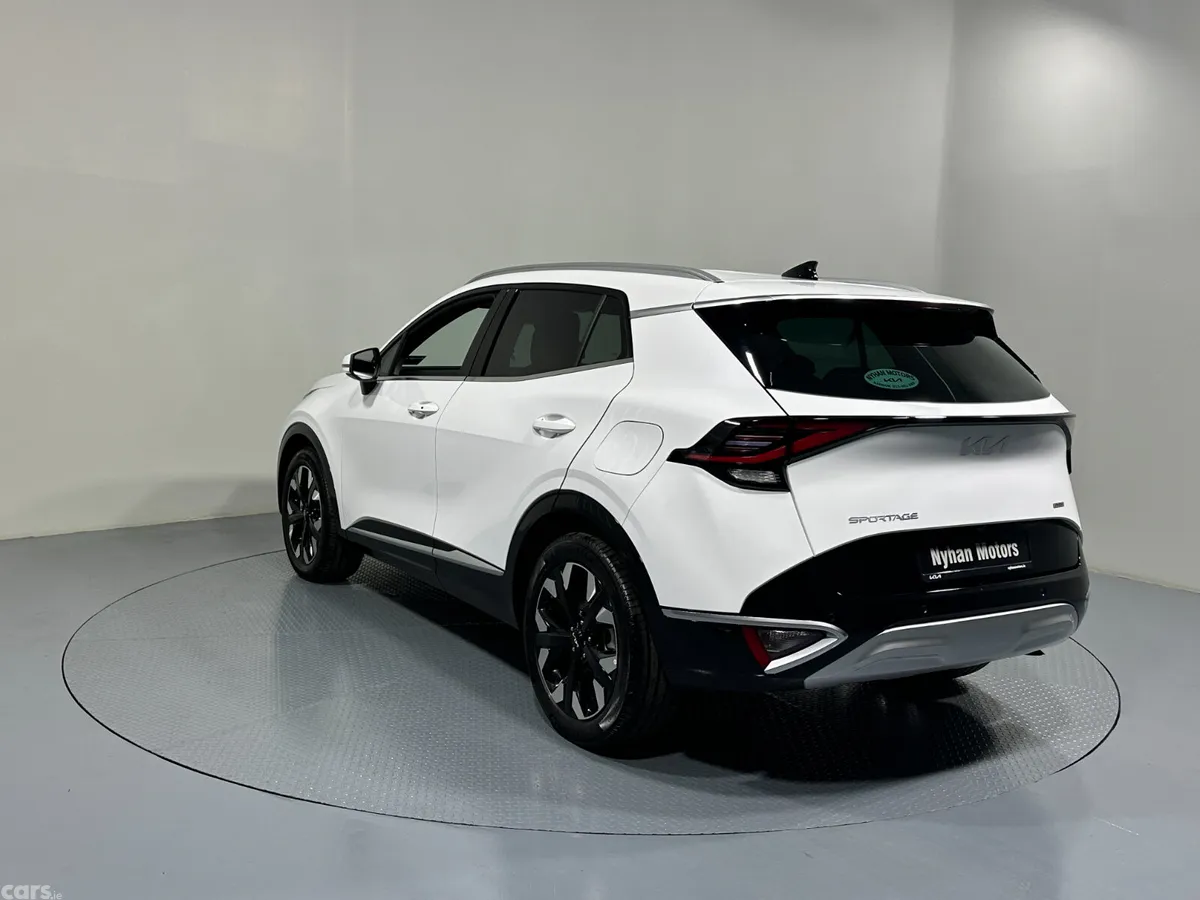 Kia Sportage SUV, Petrol Plug-in Hybrid, 2026, White