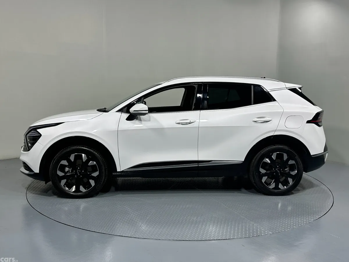 Kia Sportage SUV, Petrol Plug-in Hybrid, 2026, White