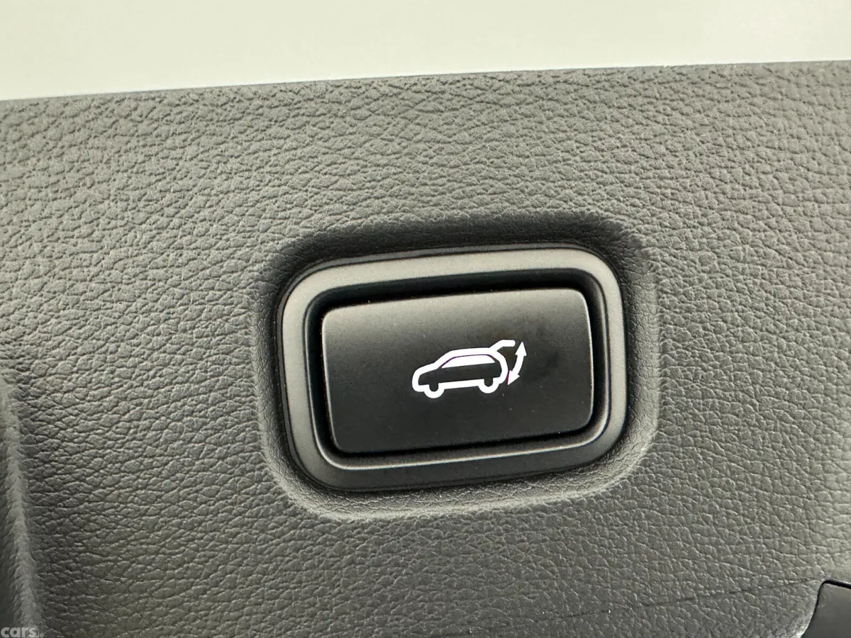 Kia Sportage SUV, Petrol Plug-in Hybrid, 2026, White