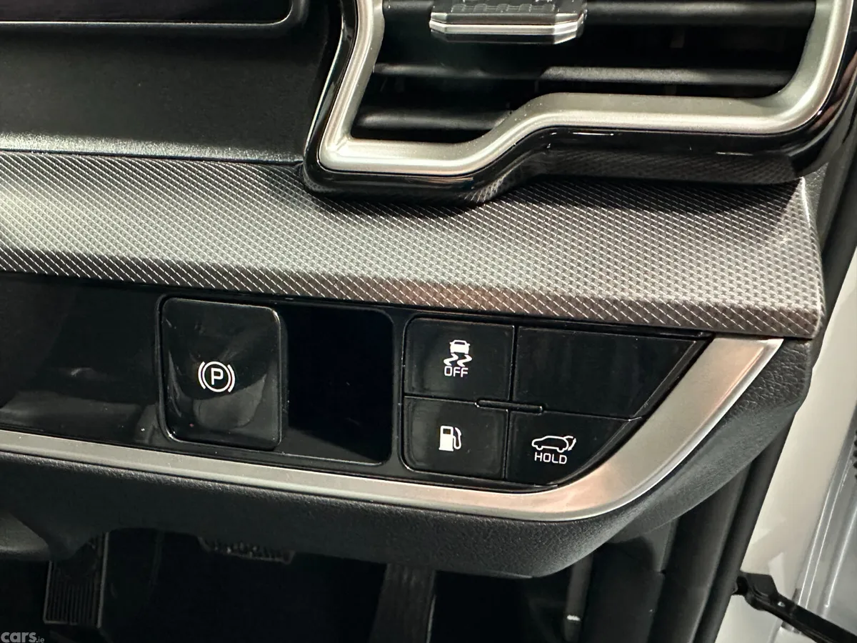 Kia Sportage SUV, Petrol Plug-in Hybrid, 2026, White