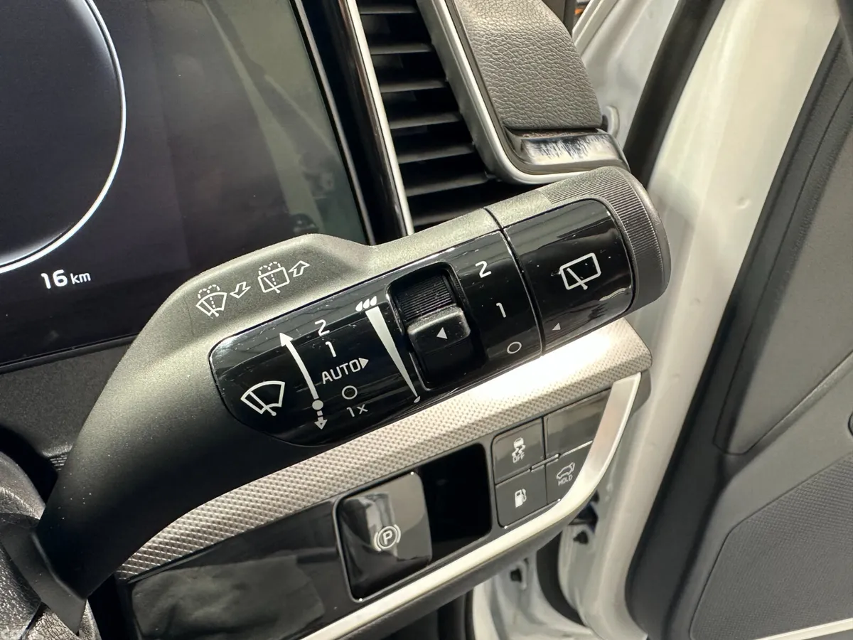 Kia Sportage SUV, Petrol Plug-in Hybrid, 2026, White