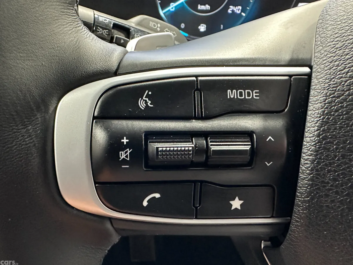 Kia Sportage SUV, Petrol Plug-in Hybrid, 2026, White