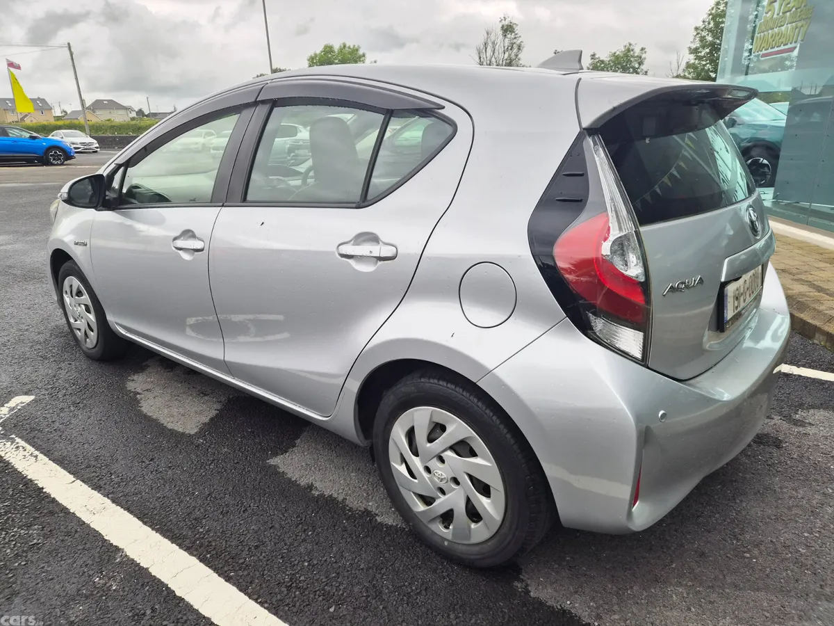 Toyota Aqua Hatchback, Petrol Hybrid, 2019, Silver