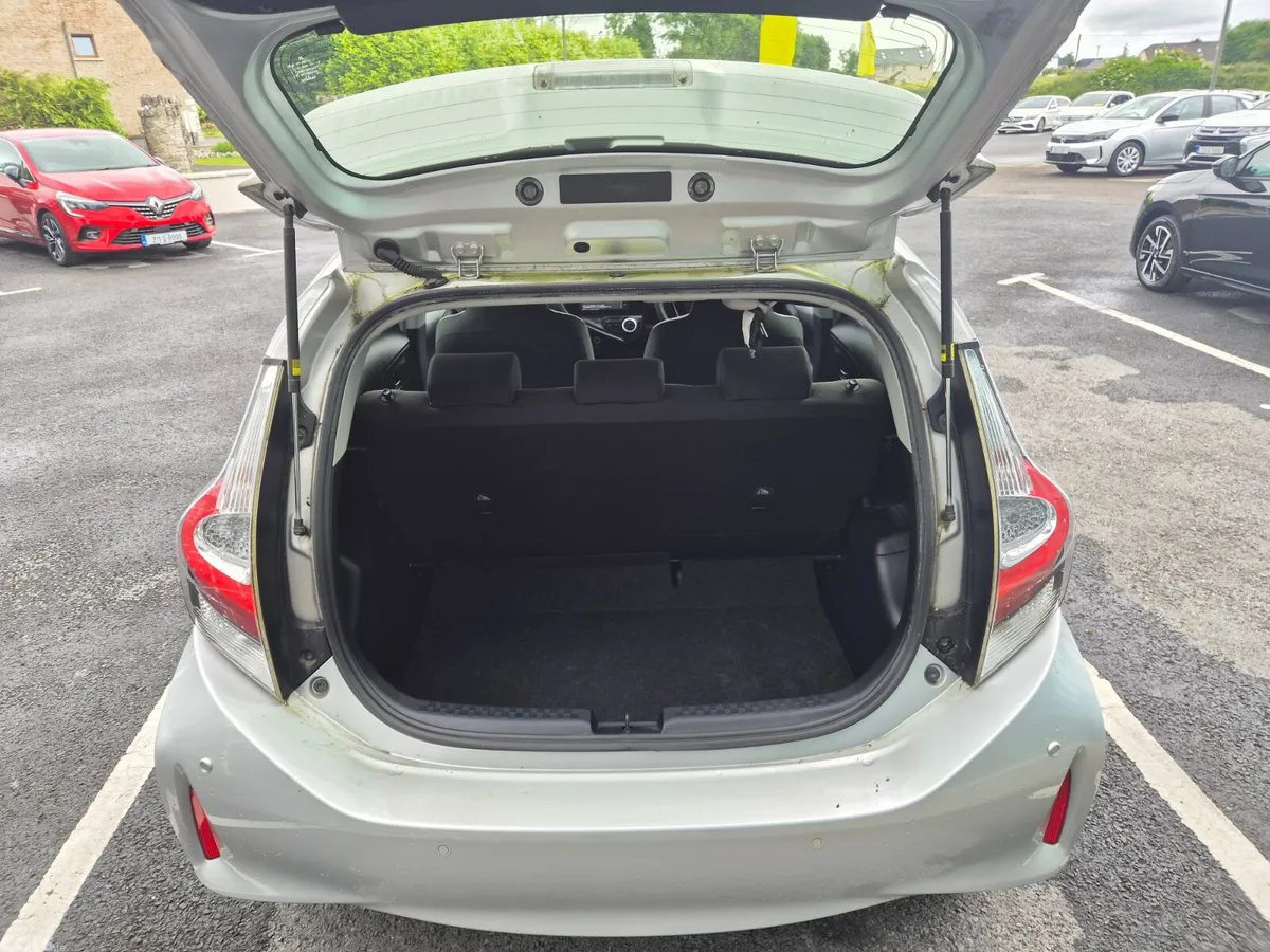 Toyota Aqua Hatchback, Petrol Hybrid, 2019, Silver