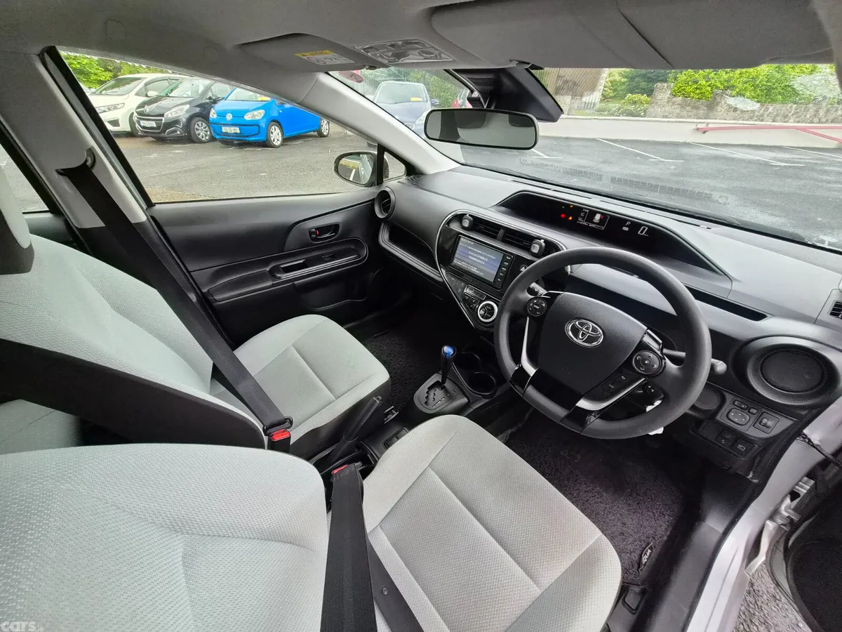 Toyota Aqua Hatchback, Petrol Hybrid, 2019, Silver