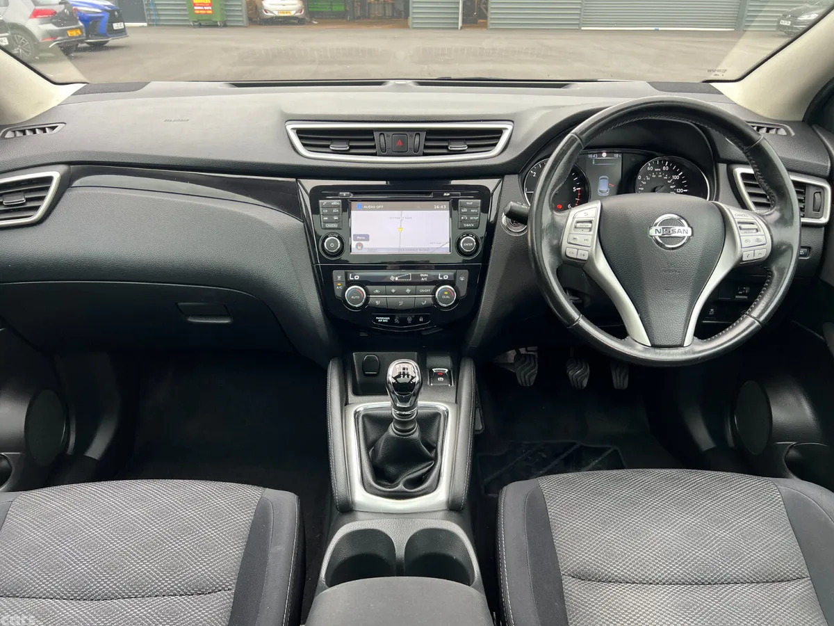 Nissan Qashqai SUV, Diesel, 2017, Black
