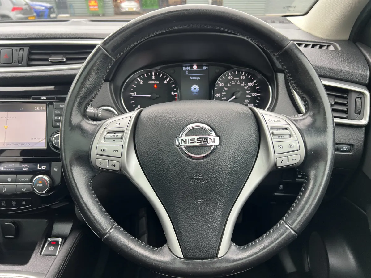 Nissan Qashqai SUV, Diesel, 2017, Black