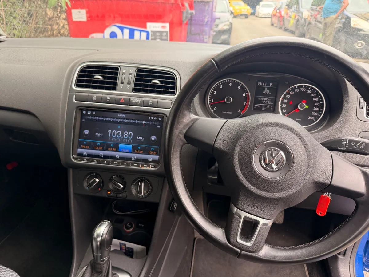 Volkswagen Polo Hatchback, Petrol, 2013, Blue