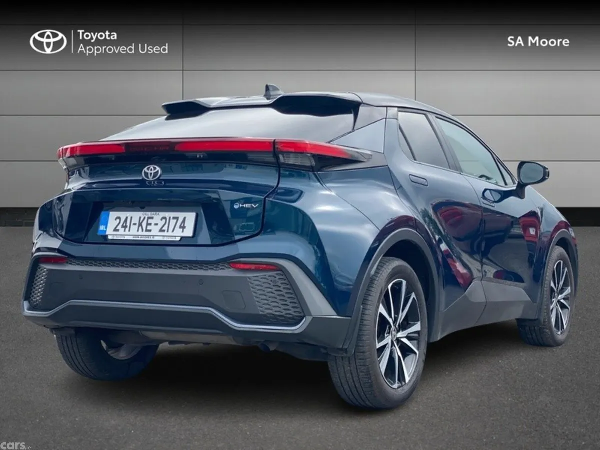 Toyota C-HR SUV, Petrol Hybrid, 2024, Blue
