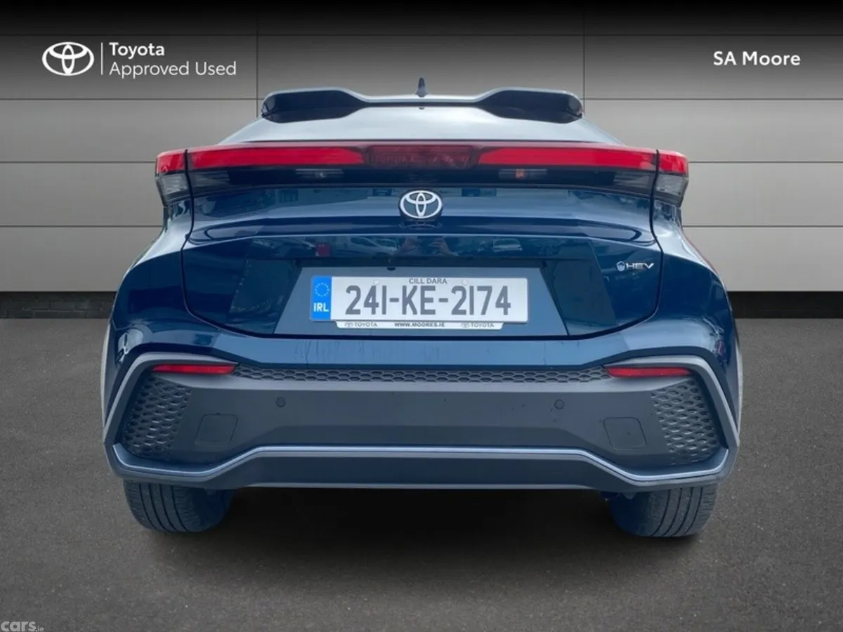 Toyota C-HR SUV, Petrol Hybrid, 2024, Blue
