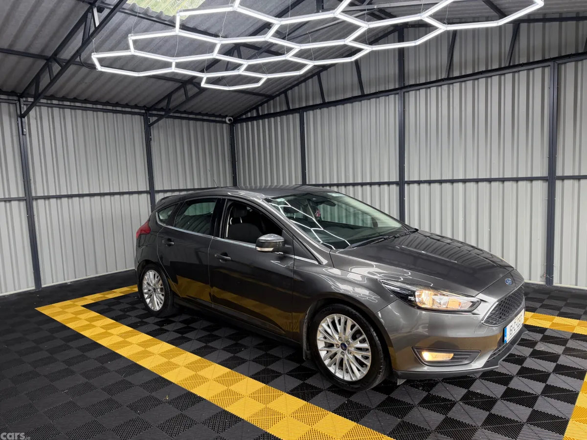 Ford Focus Hatchback, Diesel, 2016, Grey
