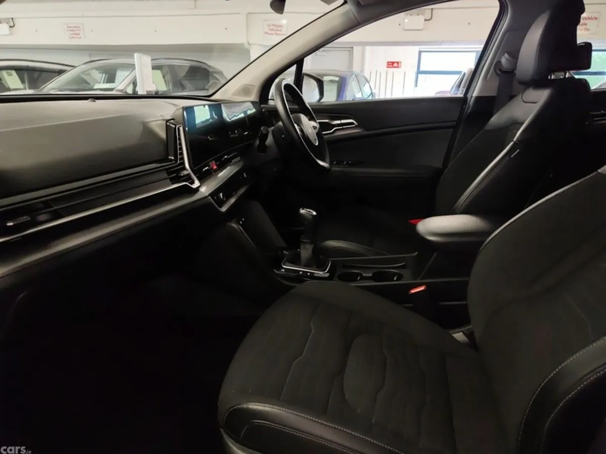 Kia Sportage MPV, Diesel Hybrid, 2023, Grey