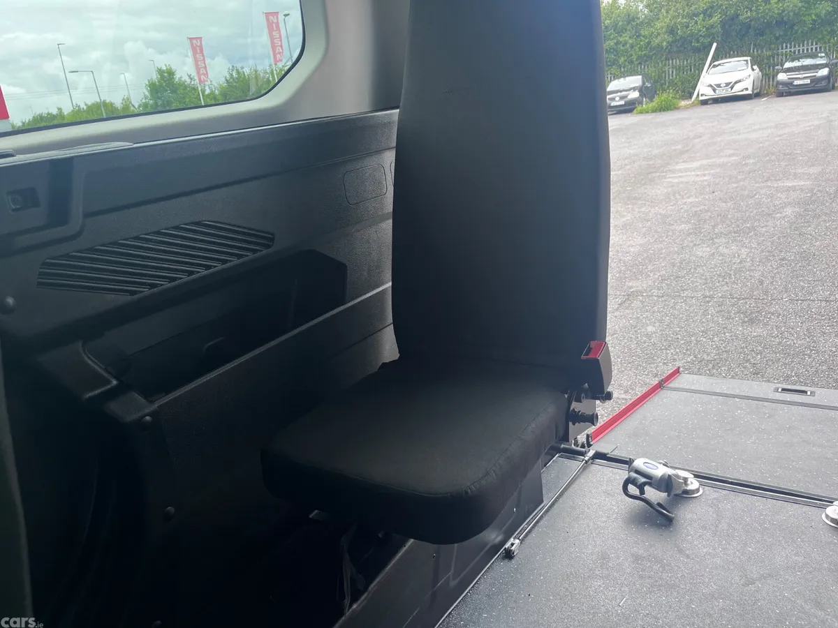 Peugeot Rifter MPV, Diesel, 2024, Silver