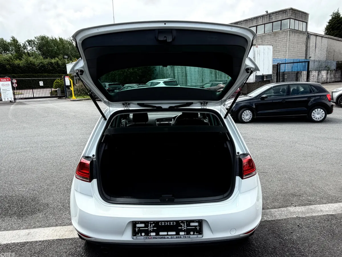 Volkswagen Golf Hatchback, Petrol, 2016, White