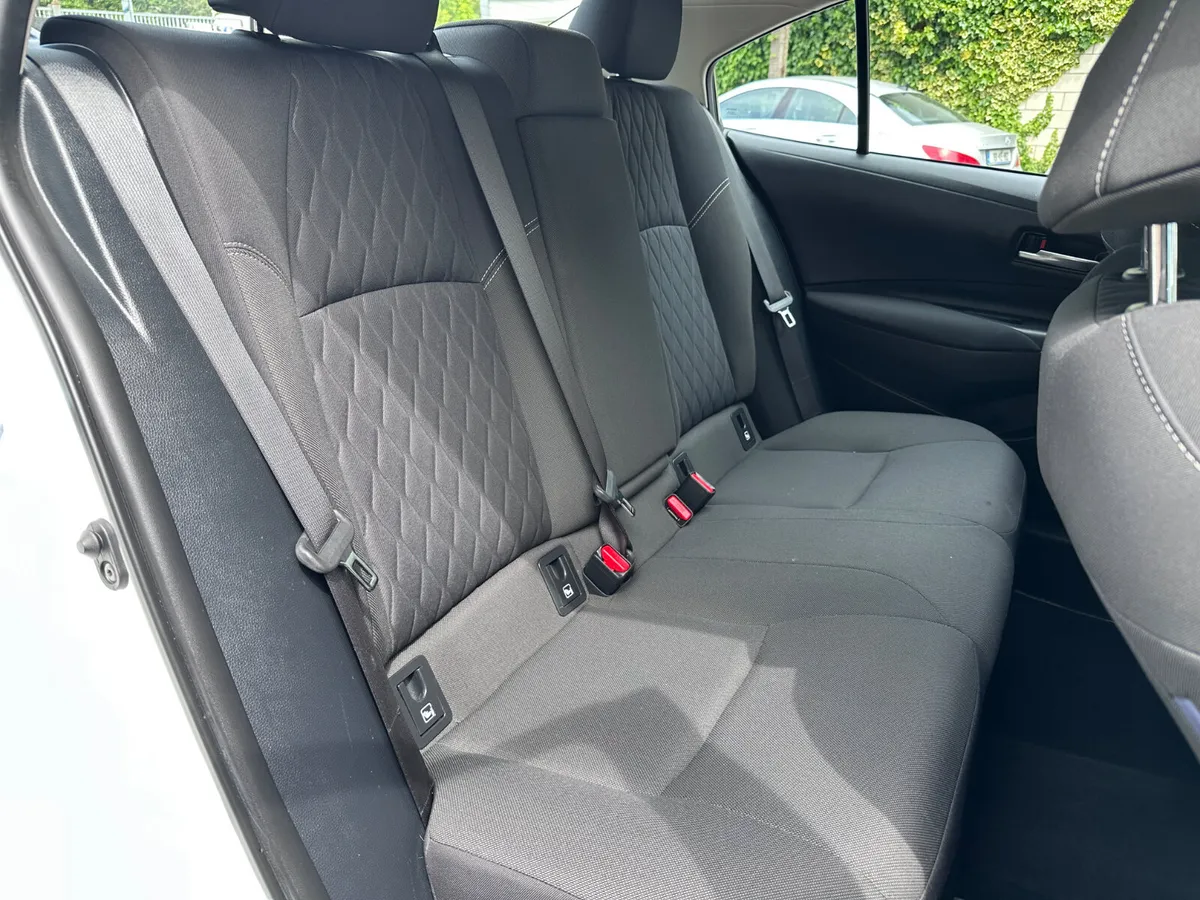 Toyota Corolla Saloon, Petrol Hybrid, 2021, White