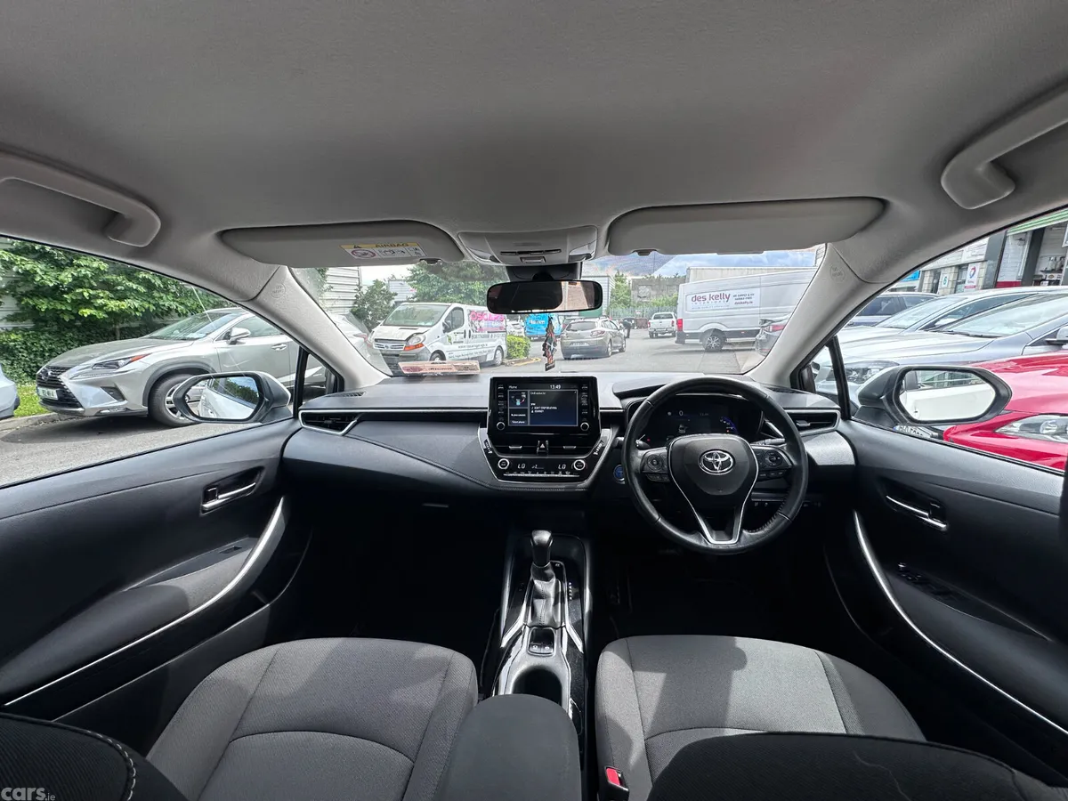 Toyota Corolla Saloon, Petrol Hybrid, 2021, White