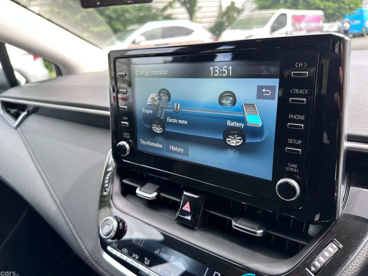 Toyota Corolla Saloon, Petrol Hybrid, 2021, White