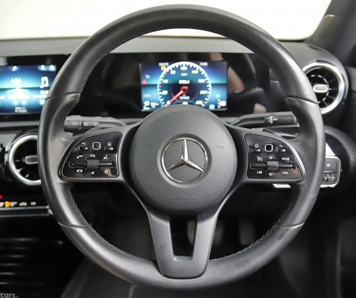 Mercedes-Benz A-Class Hatchback, Diesel, 2019, Blue