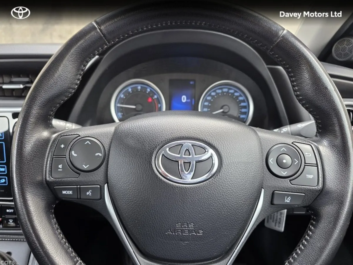 Toyota Corolla Saloon, Petrol, 2018, Grey