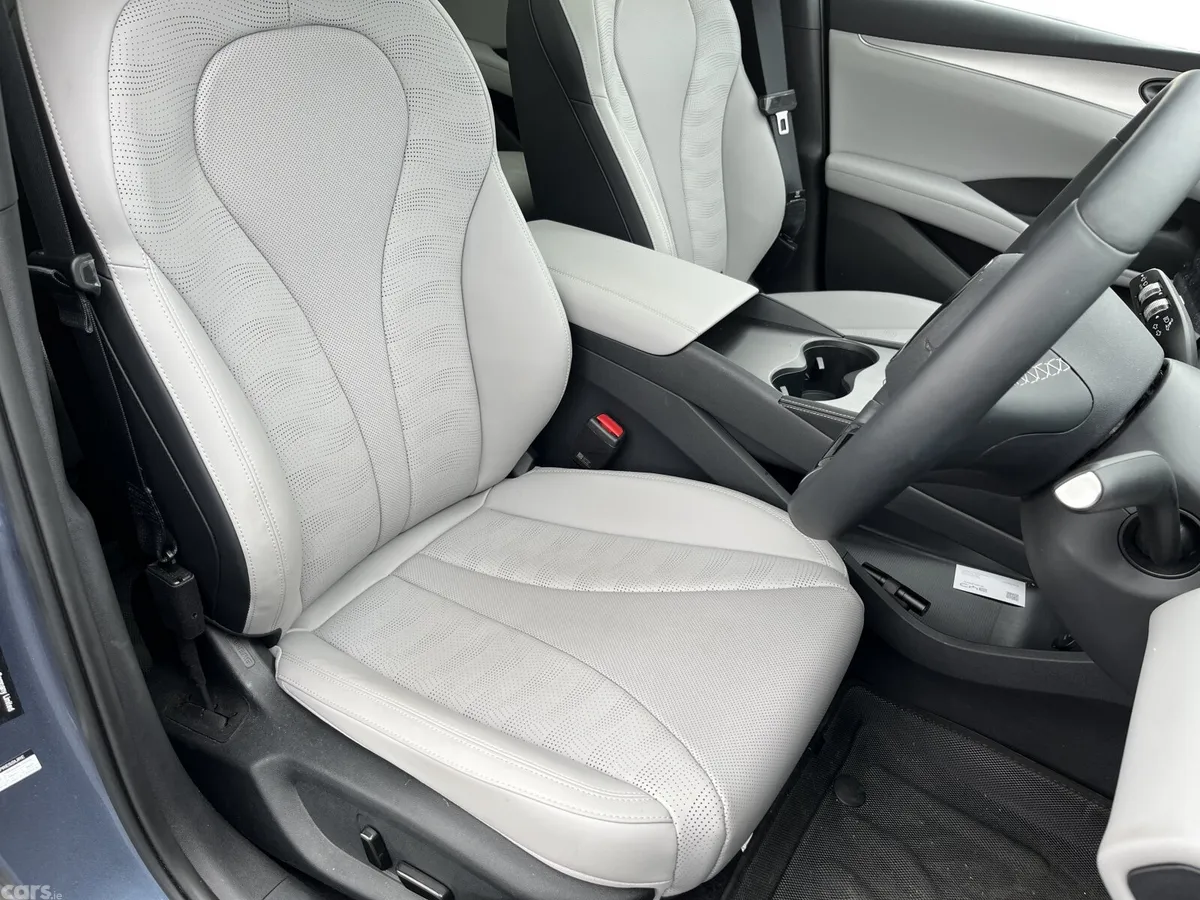 BYD Seal 6 Hatchback, Petrol Plug-in Hybrid, 2026, Grey