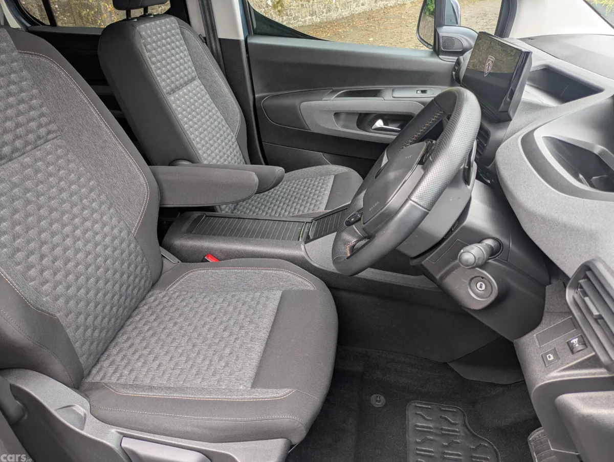 Peugeot Rifter MPV, Diesel, 2024, Blue