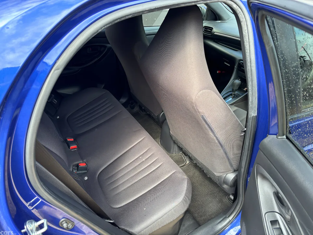 Toyota Yaris Hatchback, Petrol Hybrid, 2021, Blue