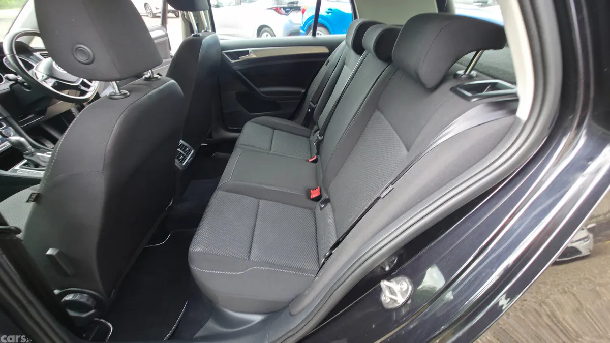 Volkswagen Golf Hatchback, Petrol, 2017, Black